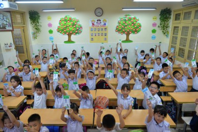 Sữa học đường nhân đôi niềm vui đến trường của trẻ trong năm học mới.