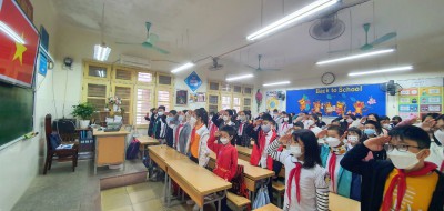 Chào cờ đầu tuần sau thời gian nghỉ phòng, chống dịch COVID –19