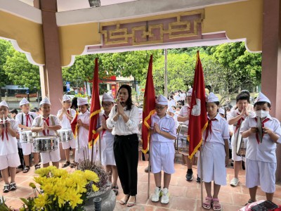 Lễ dâng hương – kết nạp đội đội viên mới năm học 2022-2023