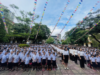 Một phút mặc niệm các nạn nhân trong vụ cháy