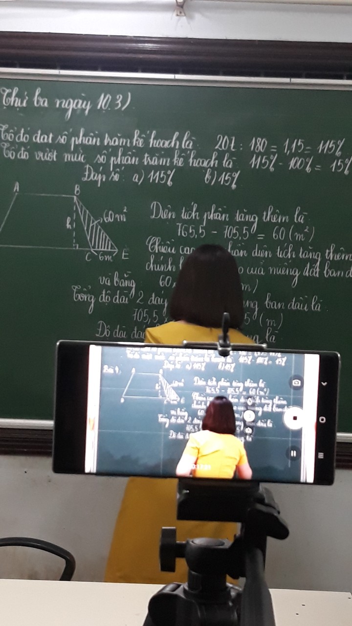 Trường Tiểu học Văn Yên dạy học từ xa trong thời gian nghỉ phòng, chống dịch Covid-19