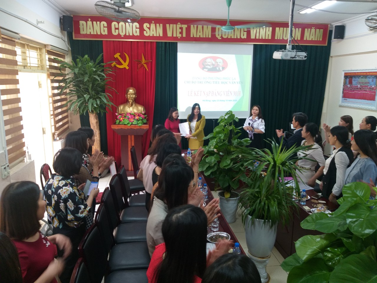 tRAO qđ CHO tHÚY