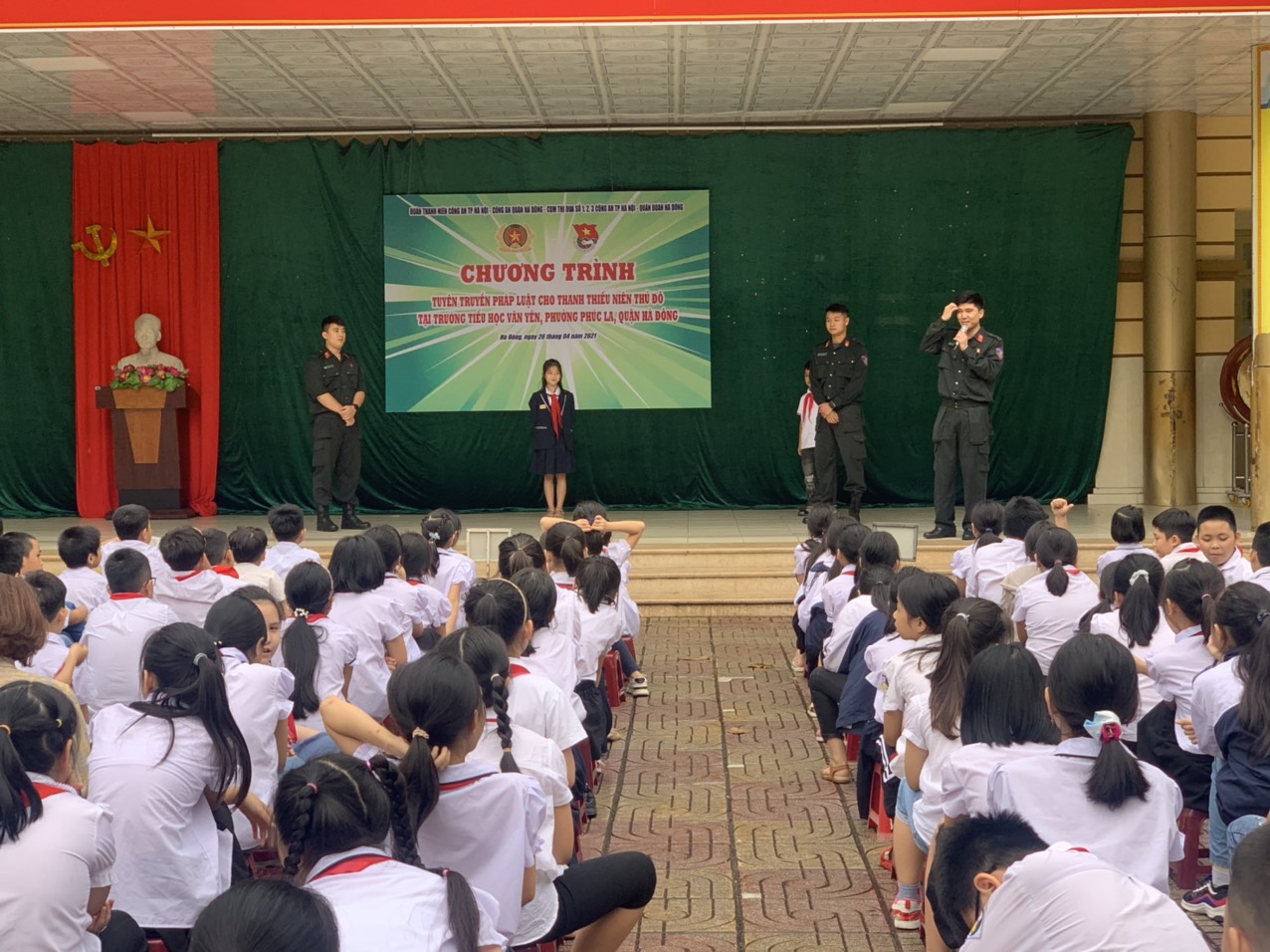 Tuyên truyền phổ biến pháp luật.