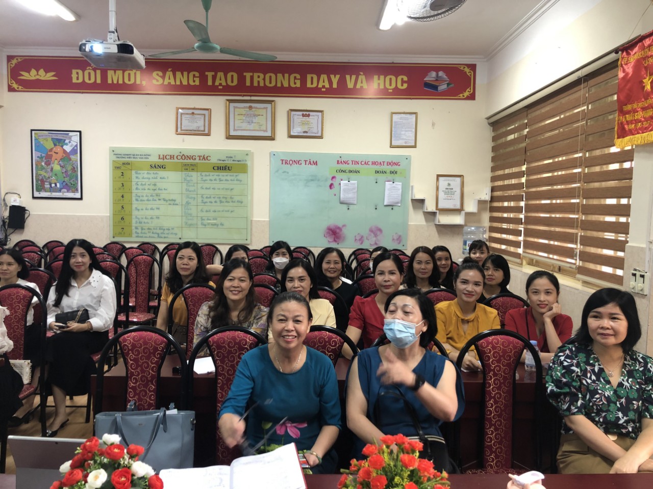 Tập huấn trực tuyến hướng dẫn sử dụng mạng internet an toàn, hiệu quả.